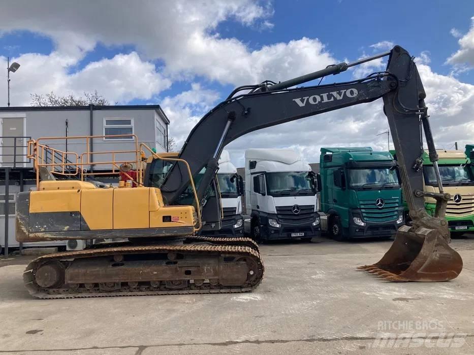 Volvo EC 220 DL Roomikekskavaatorid