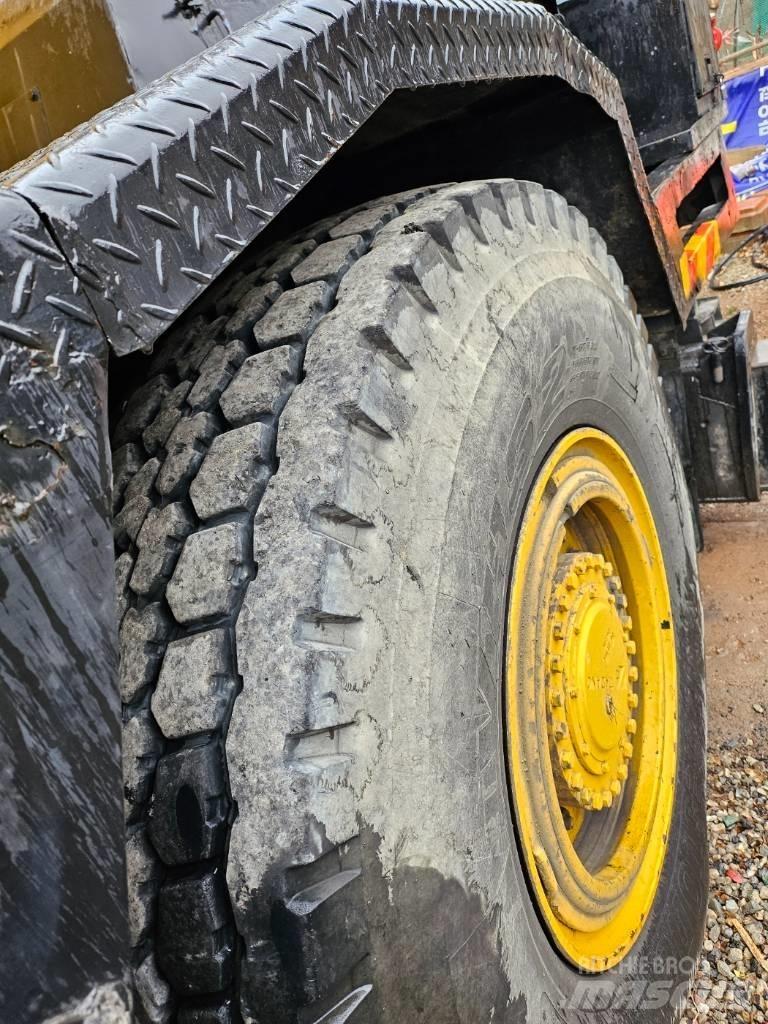 Tadano TR350M-2 Raske maastiku tõstukid