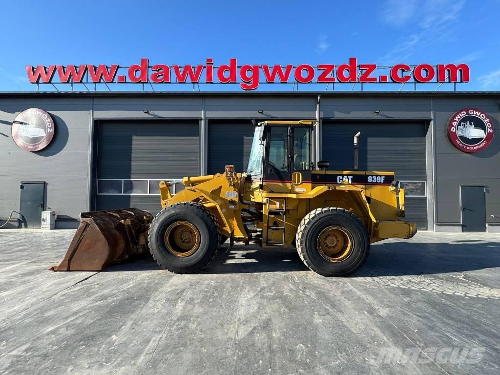 CAT 938 F Rataslaadurid