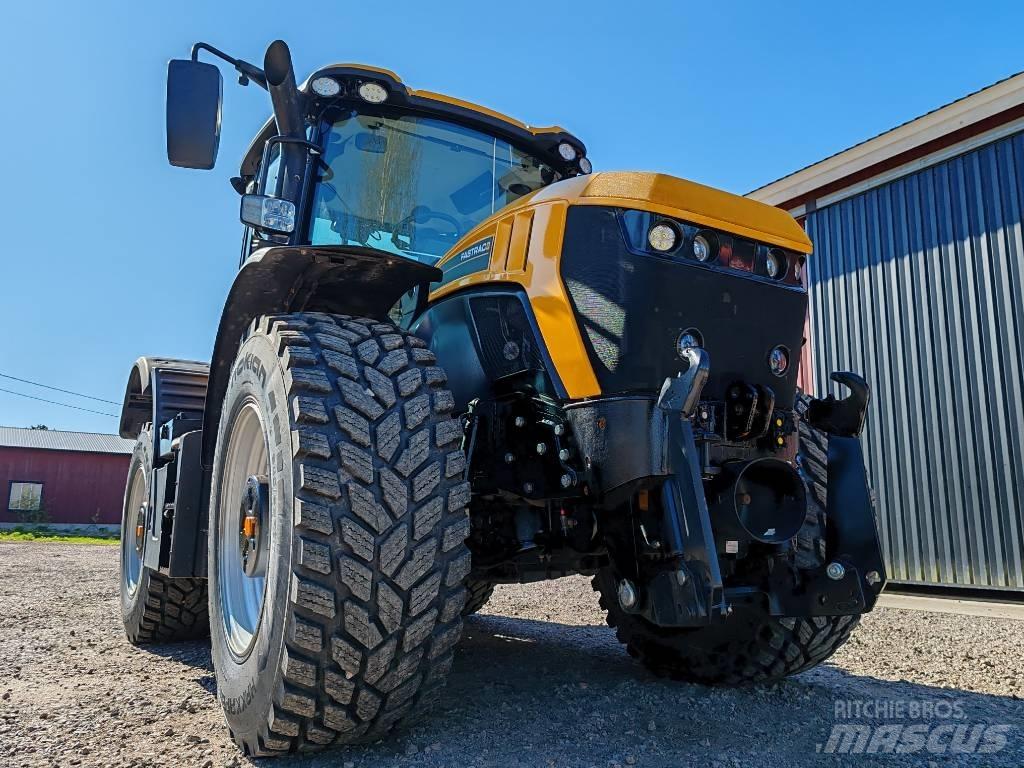 JCB Fastrac 4220 Traktorid
