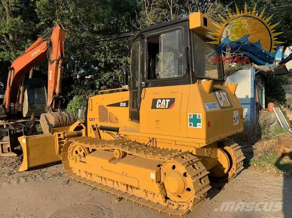CAT D 5 K Buldooserid