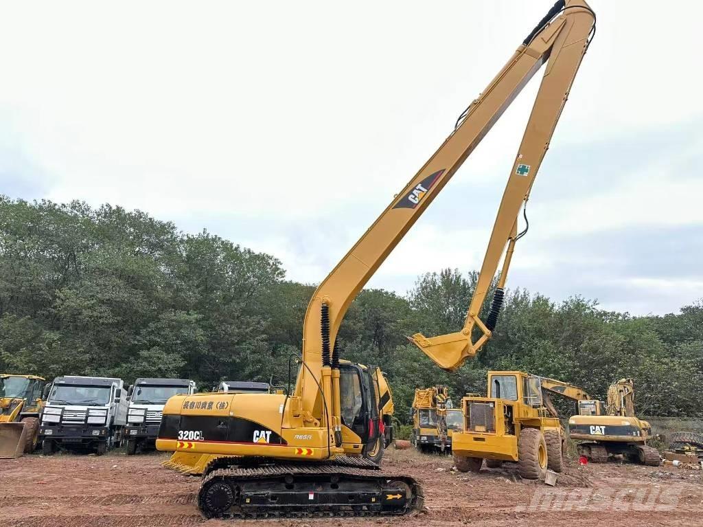 CAT 320 C L Pika noolega ekskavaatorid