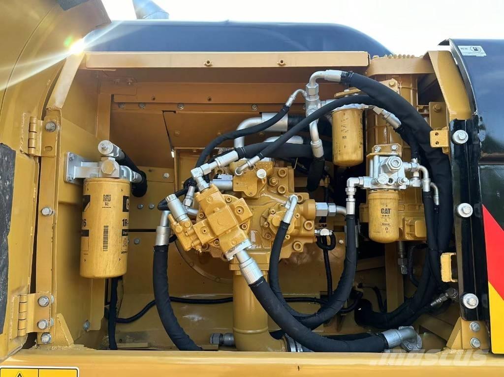 CAT 330 D Roomikekskavaatorid