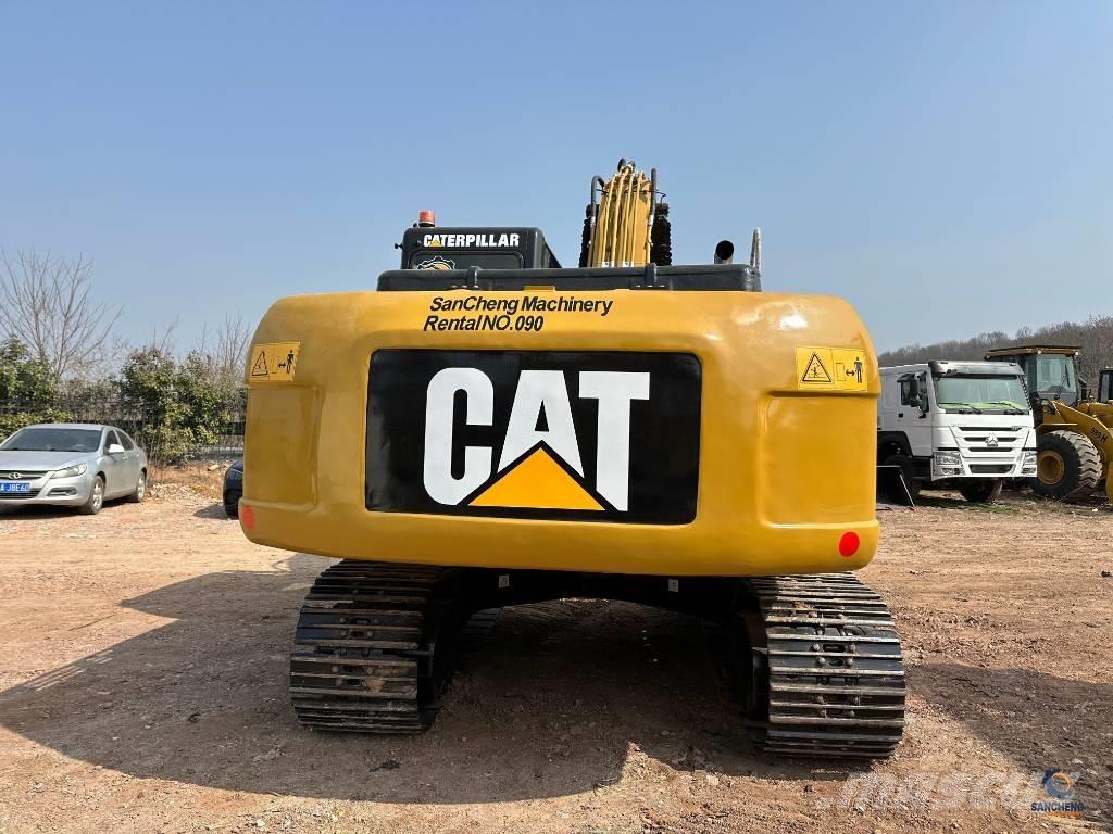 CAT 320D Roomikekskavaatorid