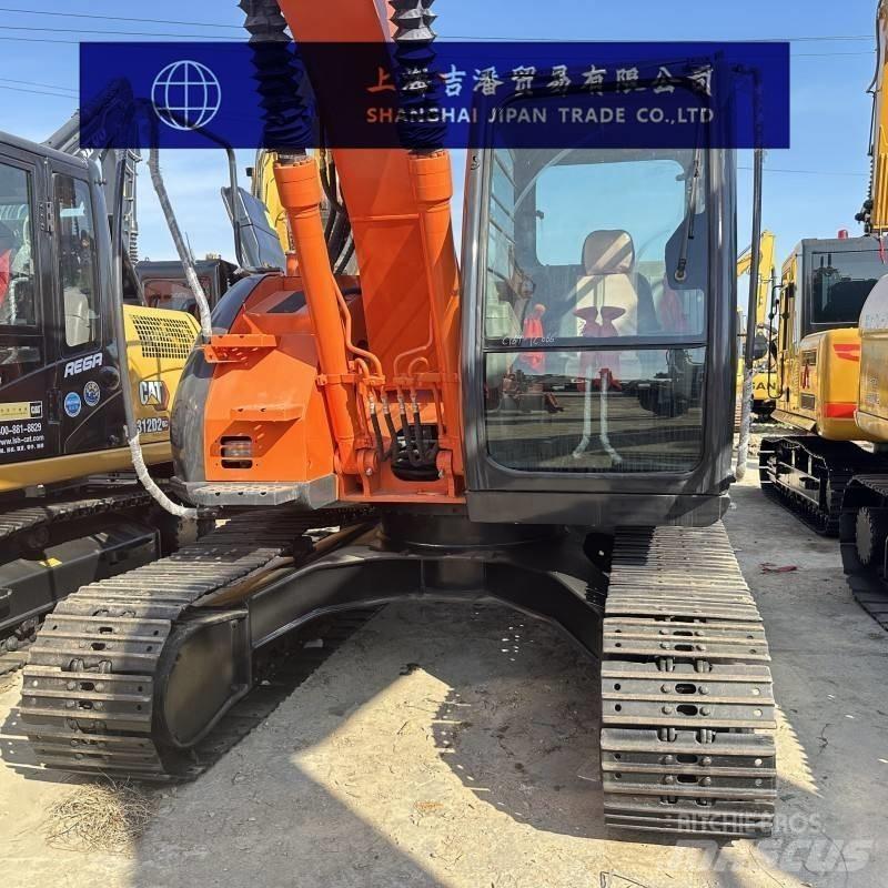Hitachi ZX 135 Roomikekskavaatorid