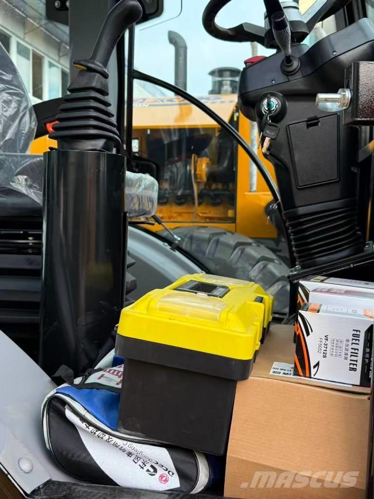 CAT 420 F Ekskavaatorlaadurid