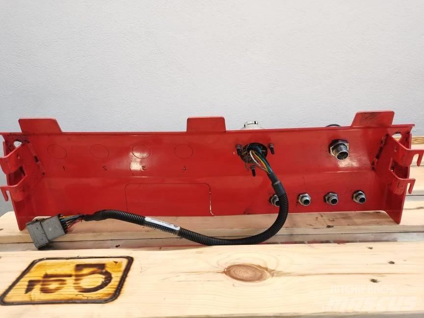Manitou MLT 742 case Mootorid