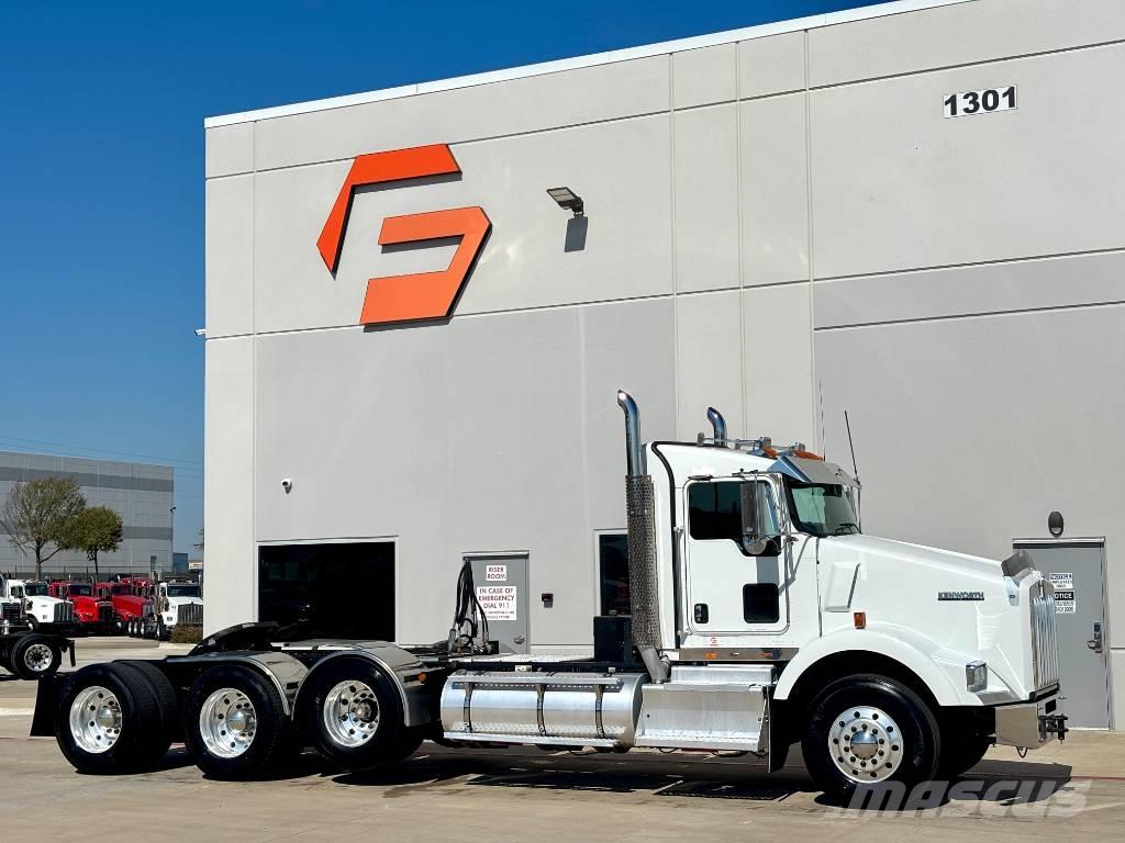 Kenworth T 800 Sadulveokid