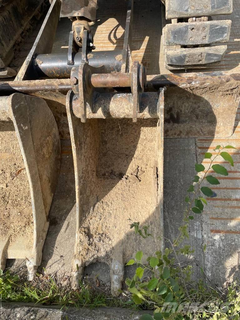 Komatsu PC 80 MR-5E0 Väikeekskavaatorid 7t-12t