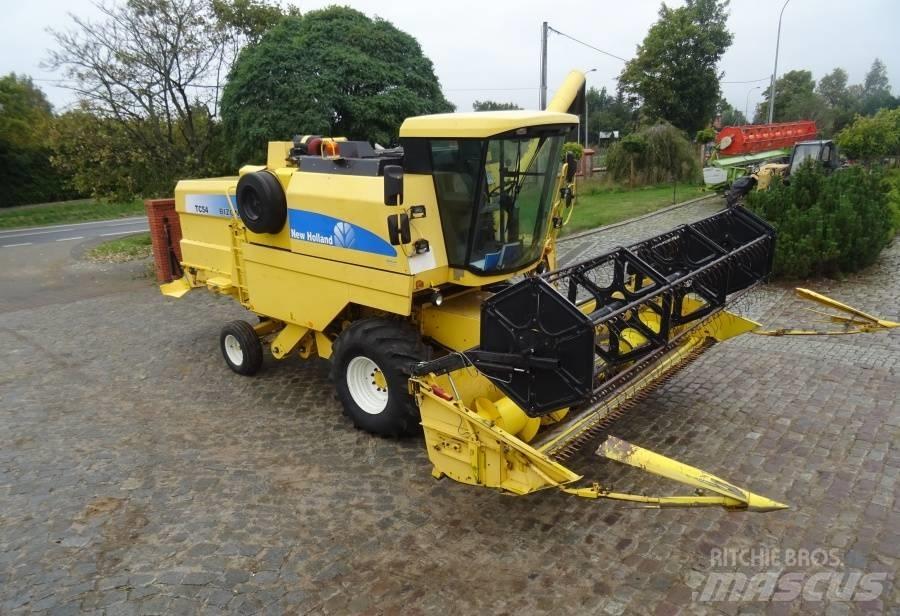 New Holland TC 54 Teraviljakombainid