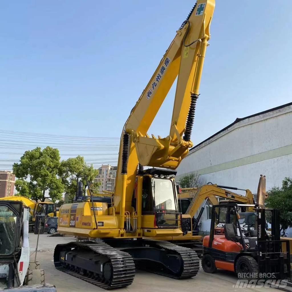 Komatsu PC 200-8N1 Roomikekskavaatorid
