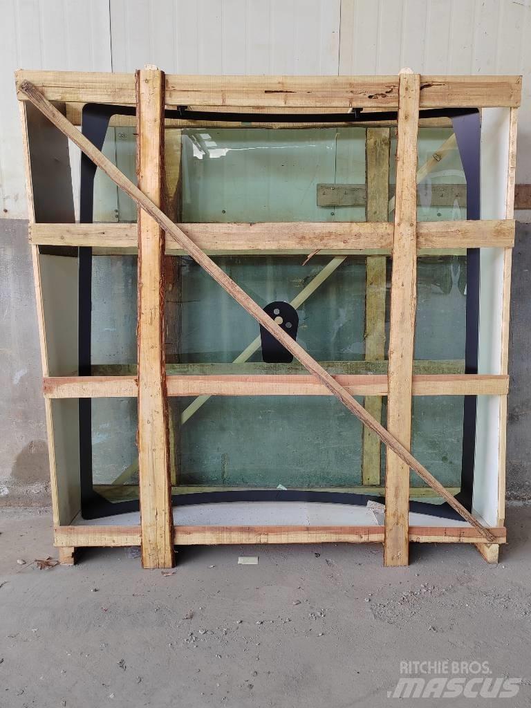 CLAAS Front window kabiinid