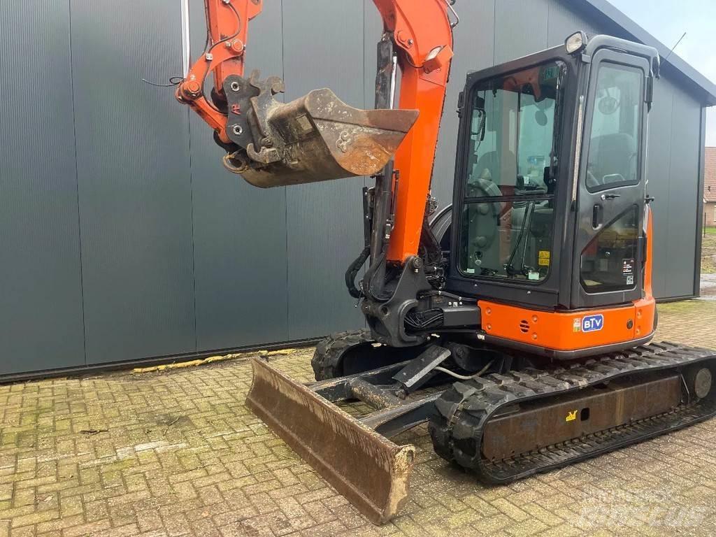 Hitachi U55-5a Miniekskavaatorid < 7 t