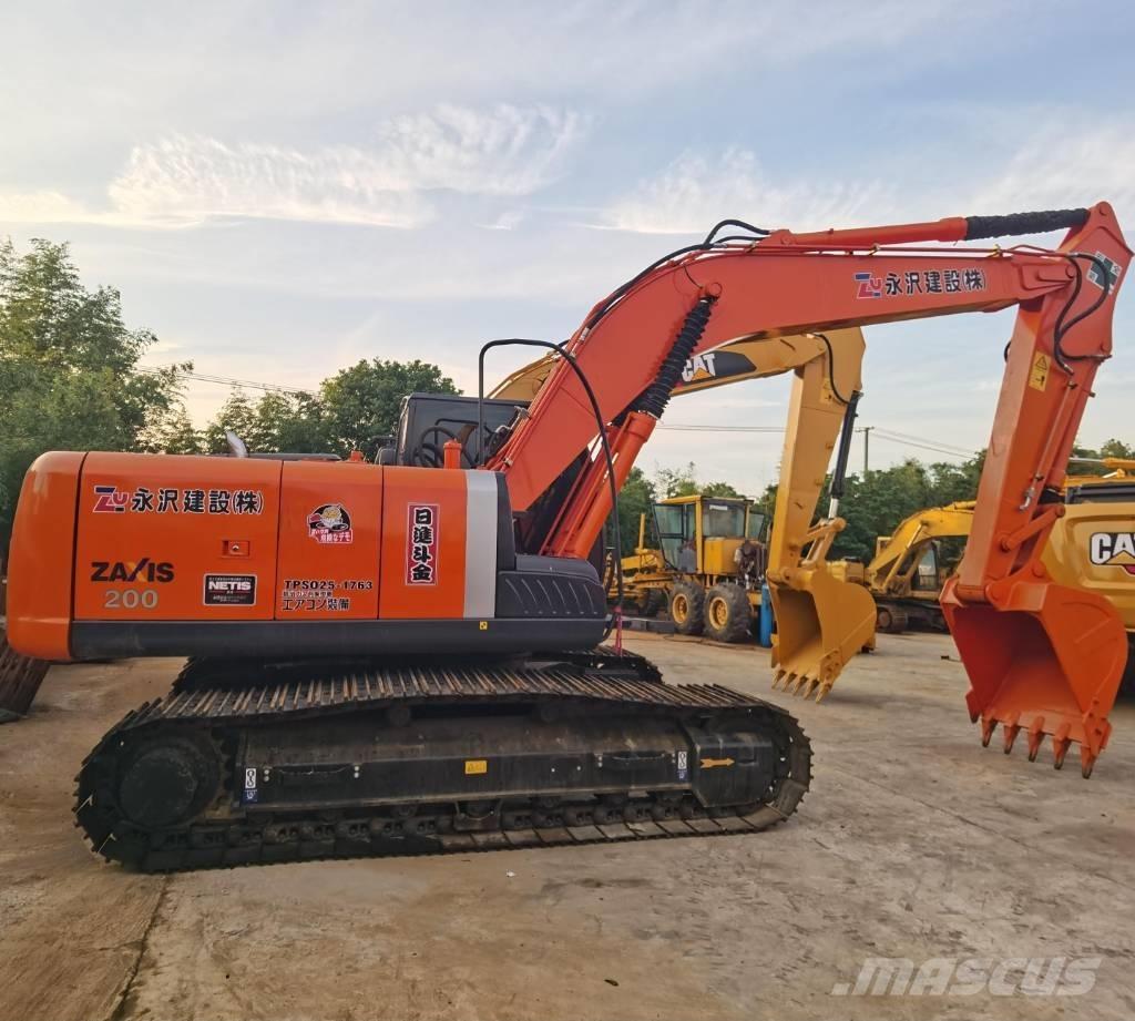 Hitachi ZX 200 Roomikekskavaatorid