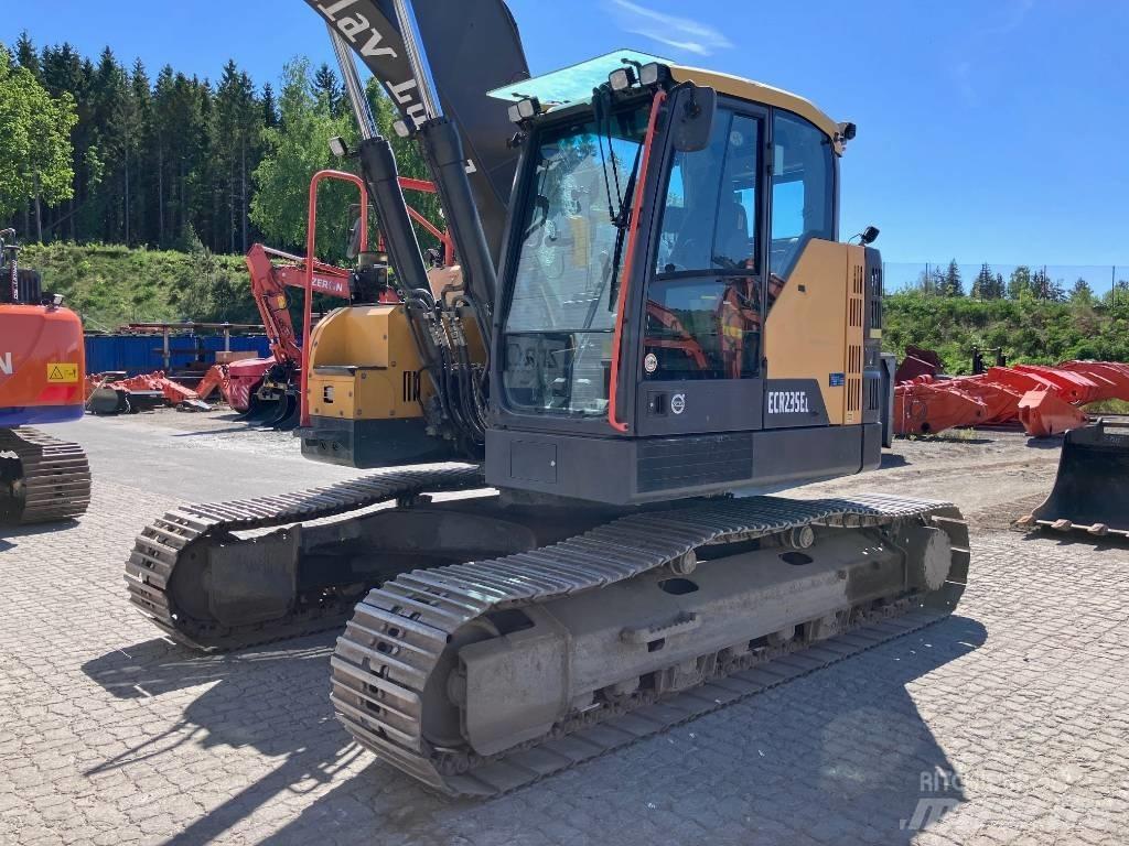 Volvo ECR235EL Roomikekskavaatorid