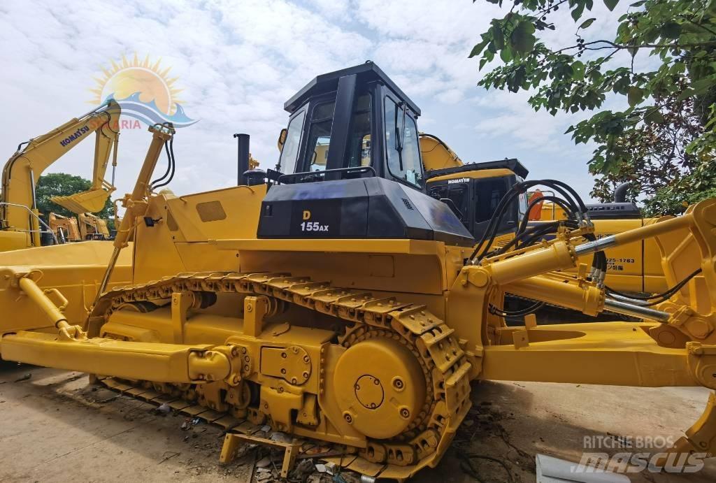 Komatsu D 155 AX Buldooserid