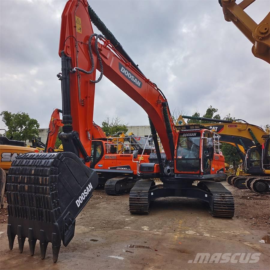 Doosan DX300LC-9C Roomikekskavaatorid