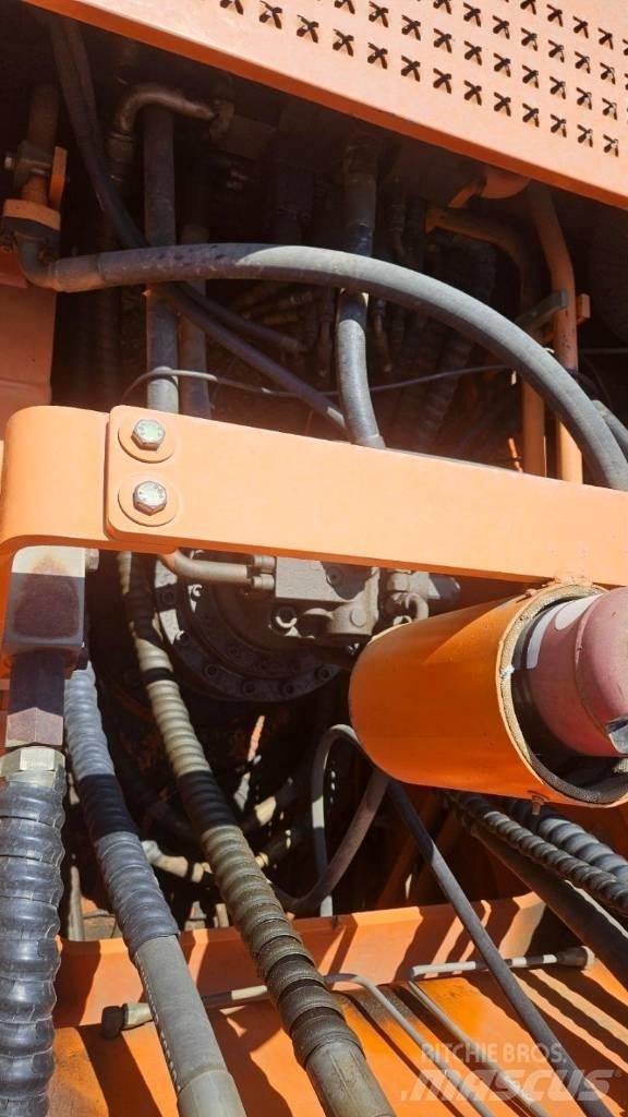 Doosan DX 300 LC Roomikekskavaatorid
