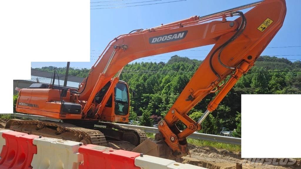 Doosan DX 300 LC Roomikekskavaatorid