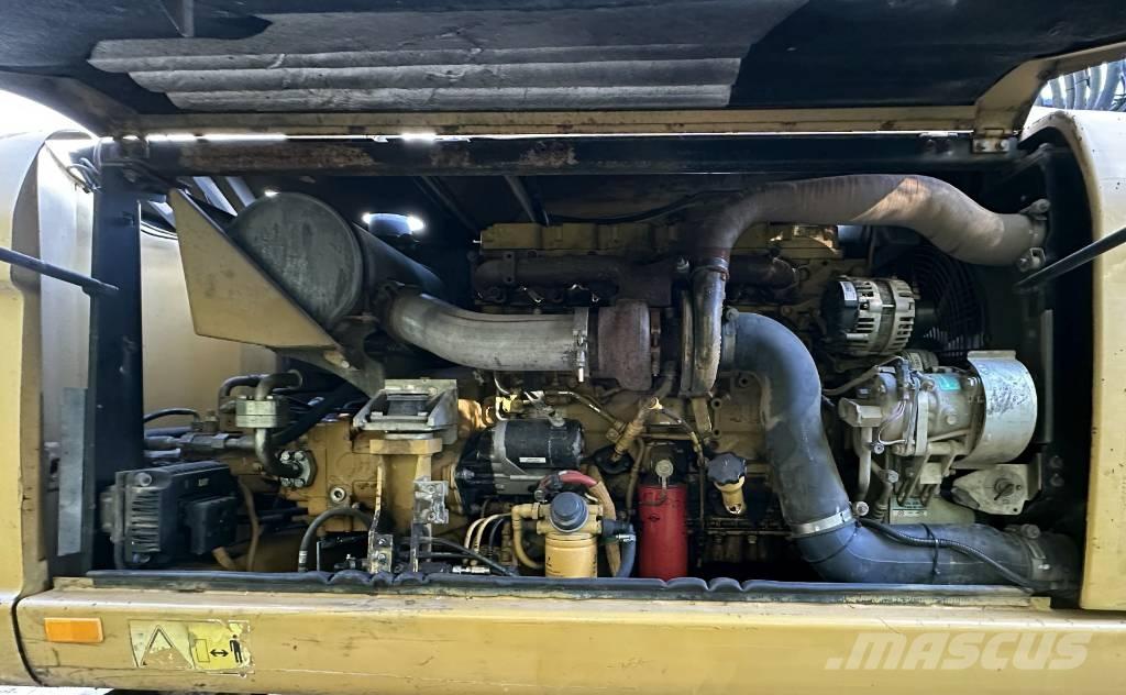 CAT M 316 D Ratasekskavaatorid