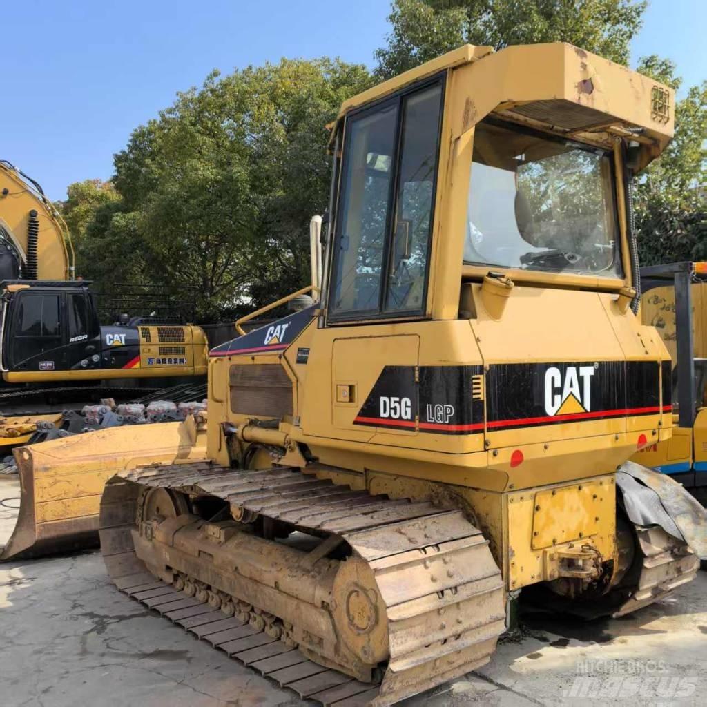 CAT D 5 G LGP Buldooserid
