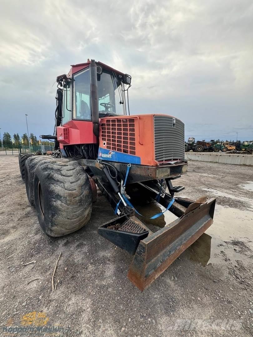 Valmet 890.2 Forwarderid
