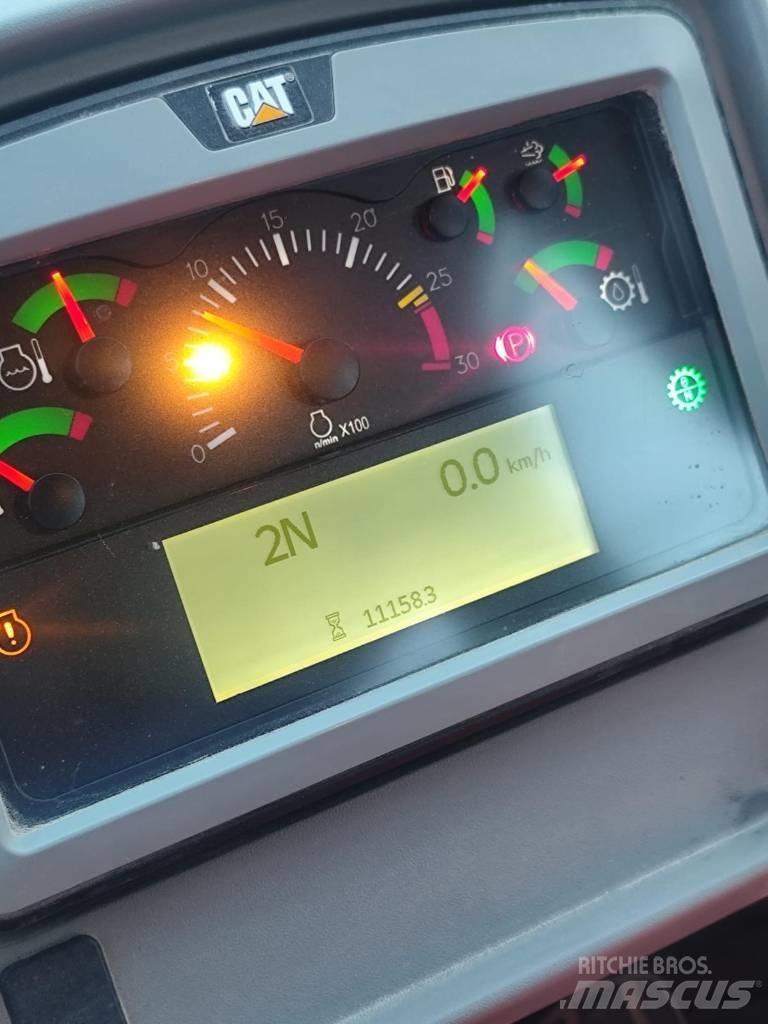 CAT 980M Rataslaadurid