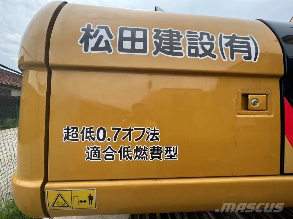 CAT 320 Roomikekskavaatorid