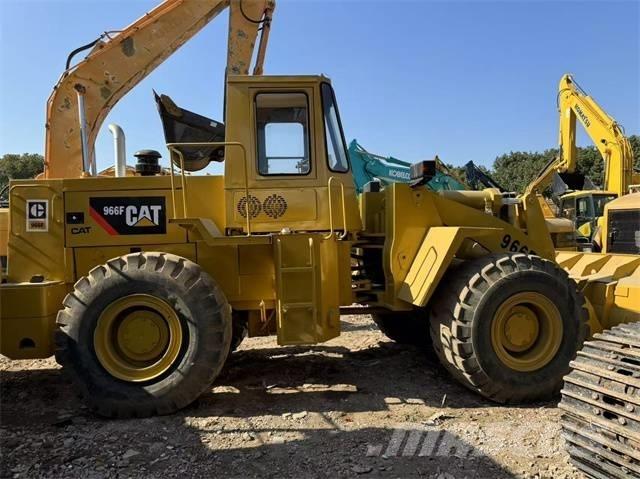 CAT 966 F Rataslaadurid