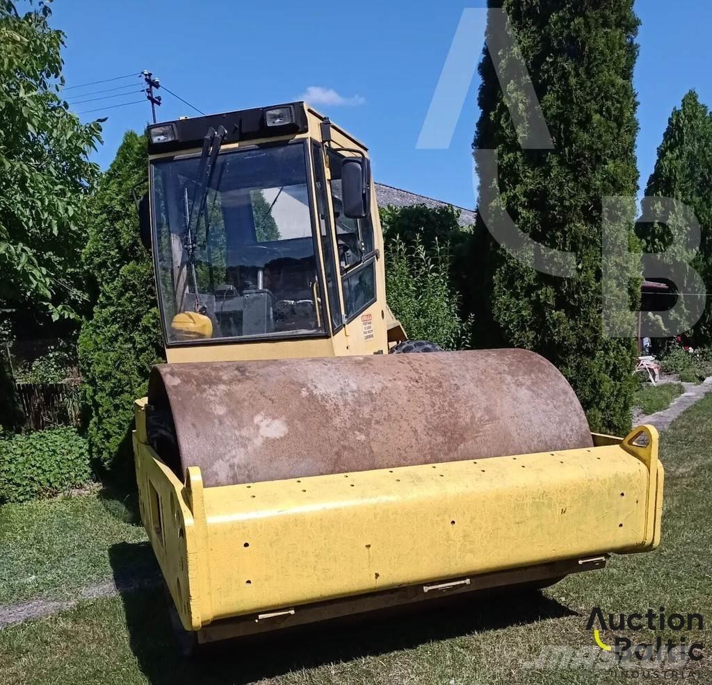 Bomag BW 211 D Ühe trumliga rullid