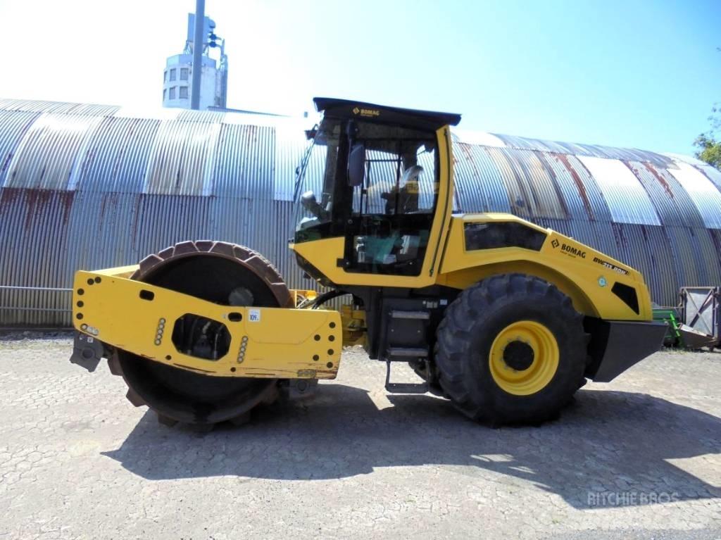 Bomag BW 213 PDH-5 Ühe trumliga rullid