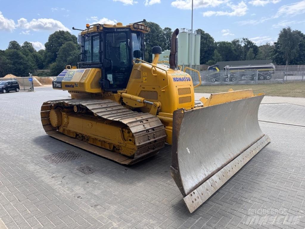 Komatsu D 71P Xi Buldooserid