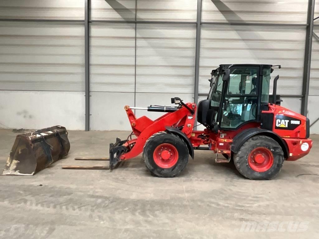 CAT 908 M Rataslaadurid