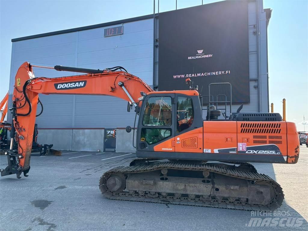 Doosan DX255LC-5 Roomikekskavaatorid