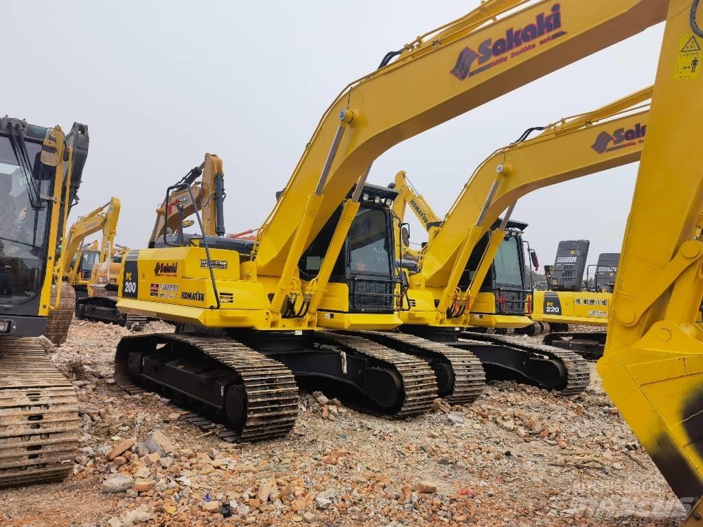 Komatsu PC 200 -8 Roomikekskavaatorid