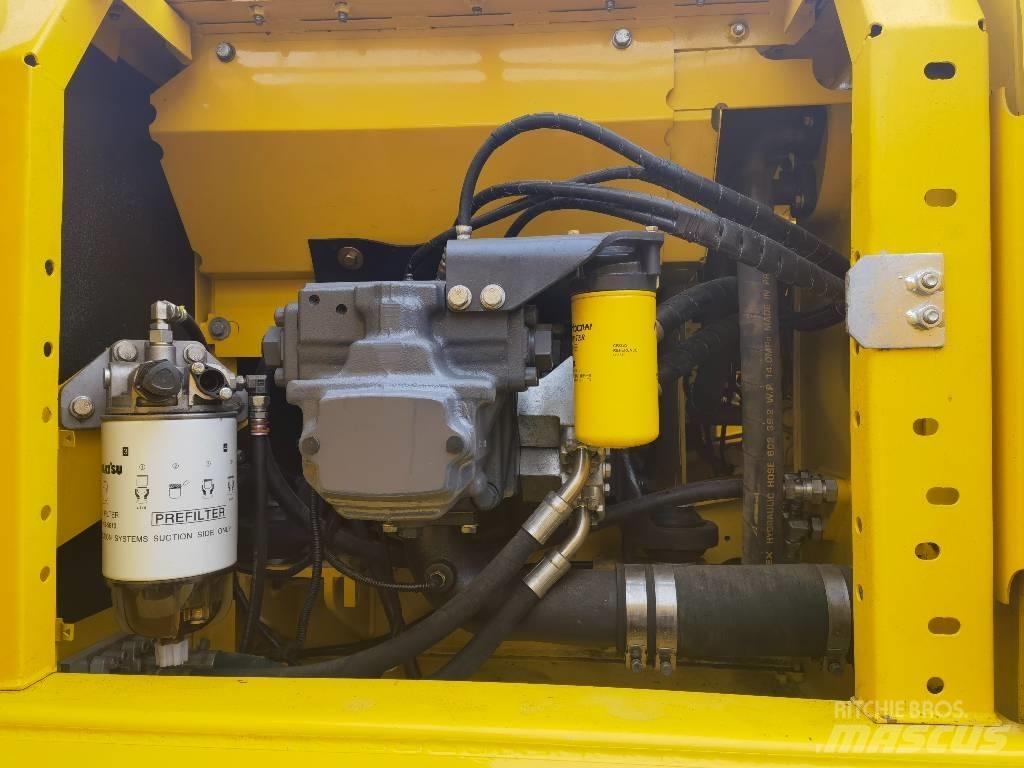 Komatsu PC 200 -8 Roomikekskavaatorid