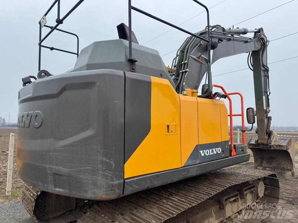 Volvo EC 140 EL Roomikekskavaatorid
