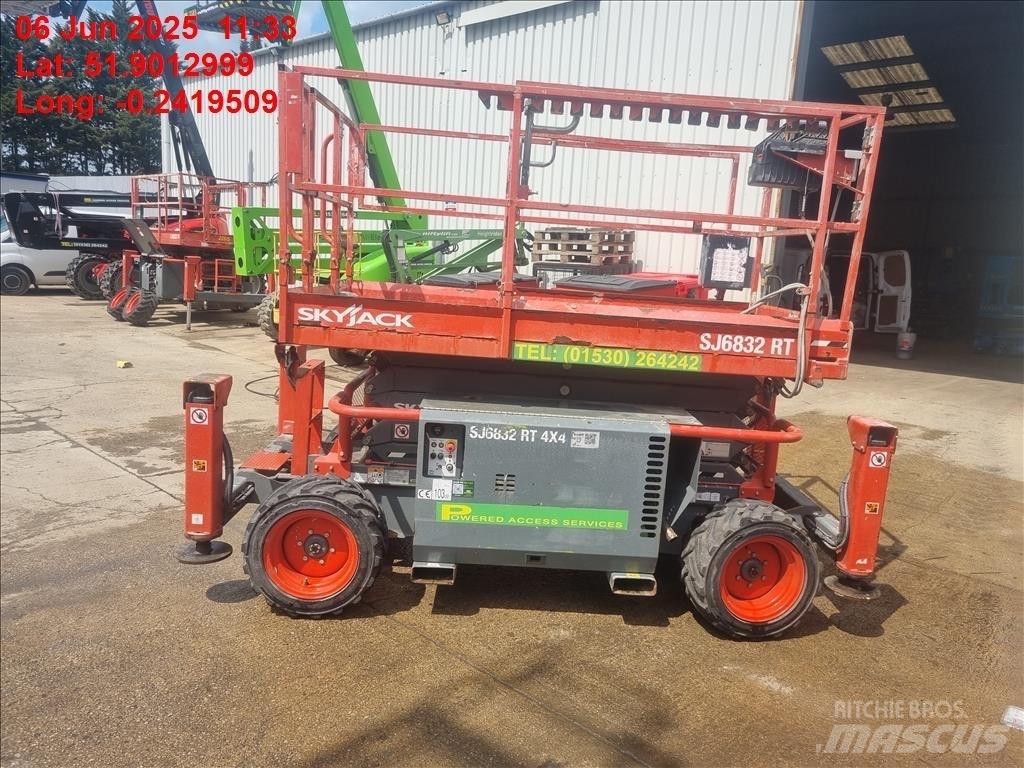 SkyJack SJ 6832 RT Käärtõstukid