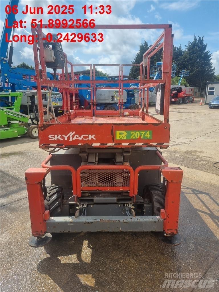 SkyJack SJ 6832 RT Käärtõstukid