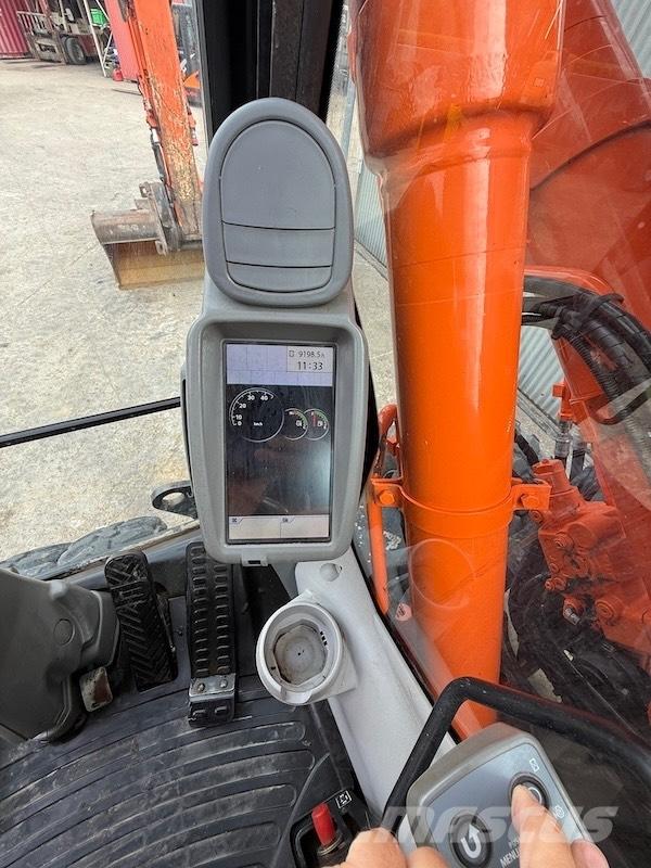 Hitachi ZX 140 W-5 Ratasekskavaatorid