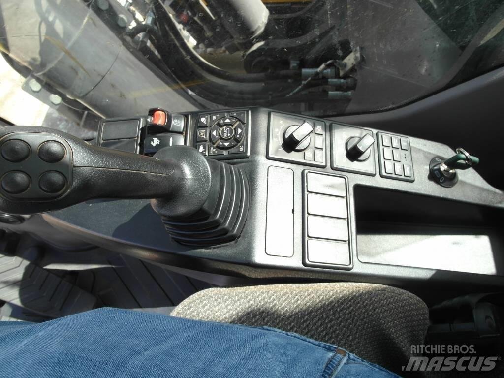 Volvo EC 220 EL Roomikekskavaatorid
