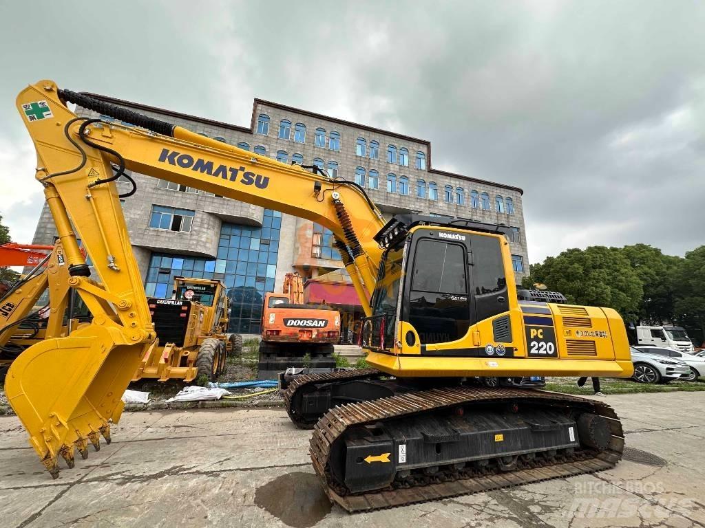 Komatsu PC 220 Roomikekskavaatorid