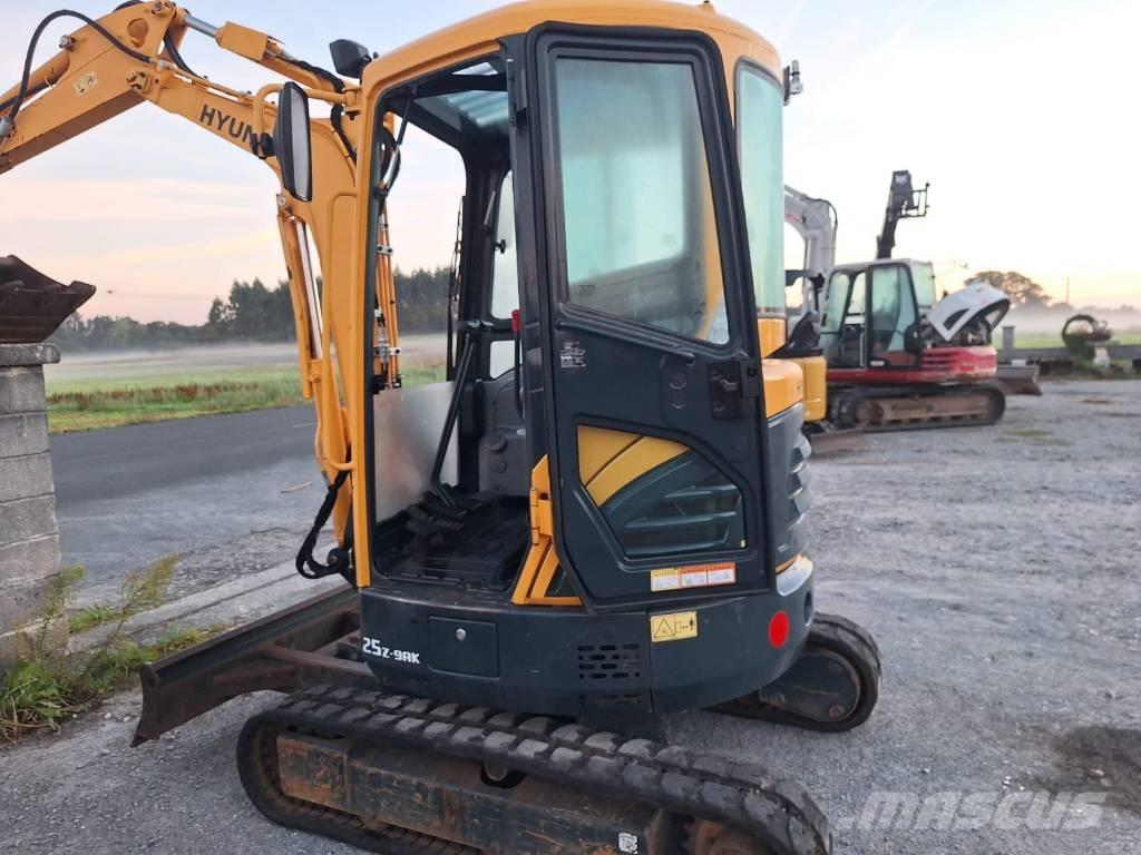 Hyundai 25 Z-9 AK Miniekskavaatorid < 7 t