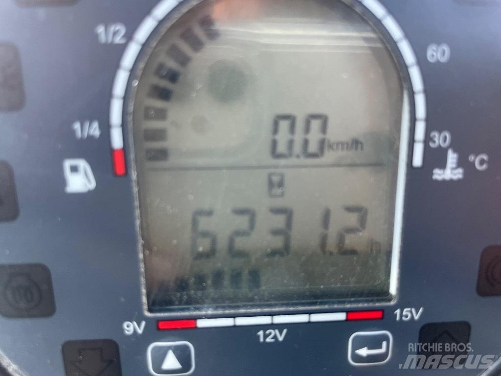 Nilfisk CR 3500 Tänavapuhastusmasinad