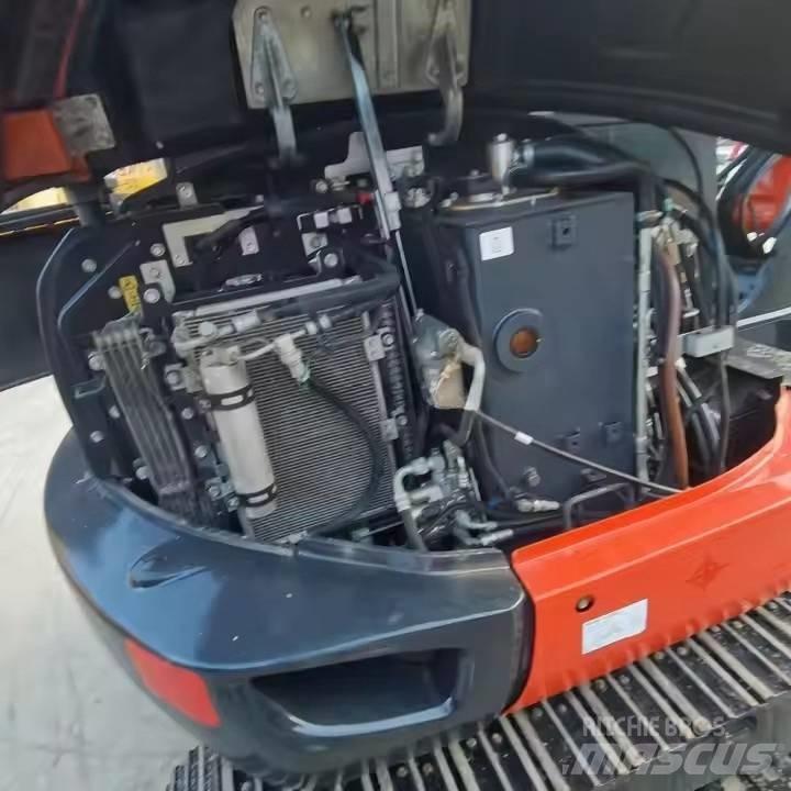Kubota KX165 Roomikekskavaatorid