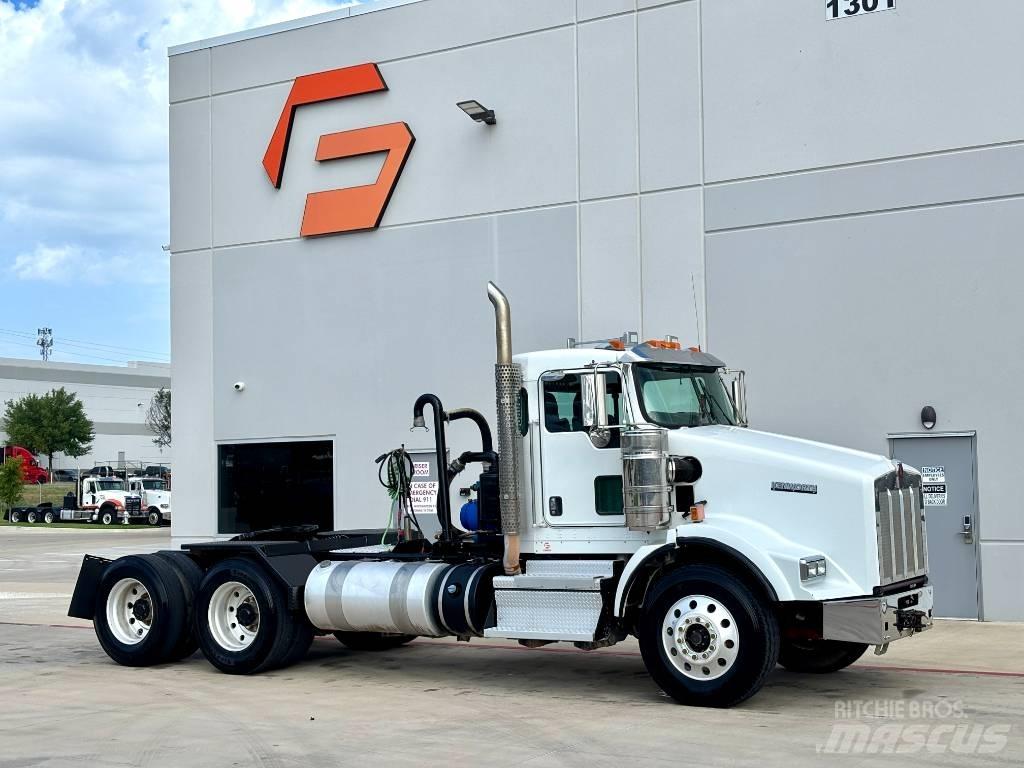 Kenworth T 800 Sadulveokid