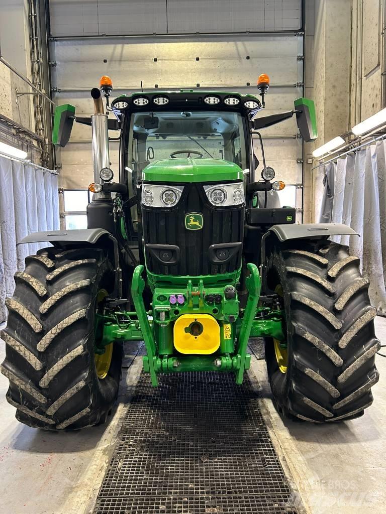 John Deere 6R 215 Traktorid