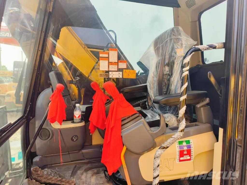 CAT 320 D Roomikekskavaatorid