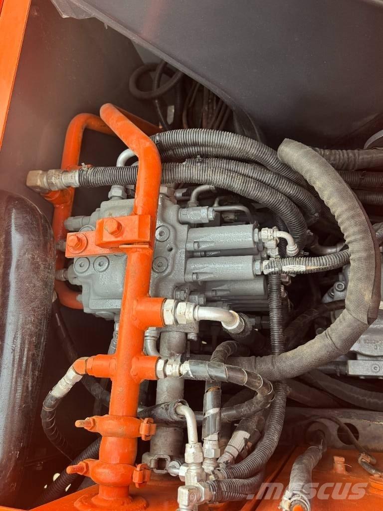 Hitachi ZX 70 Miniekskavaatorid < 7 t