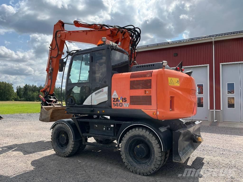 Hitachi ZX 140 W-5 Ratasekskavaatorid